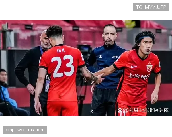 中超新星闪耀赛场,年轻球员关键发挥助球队逆转取胜 中超新星闪耀赛场,年轻球员关键发挥助球队逆转取胜