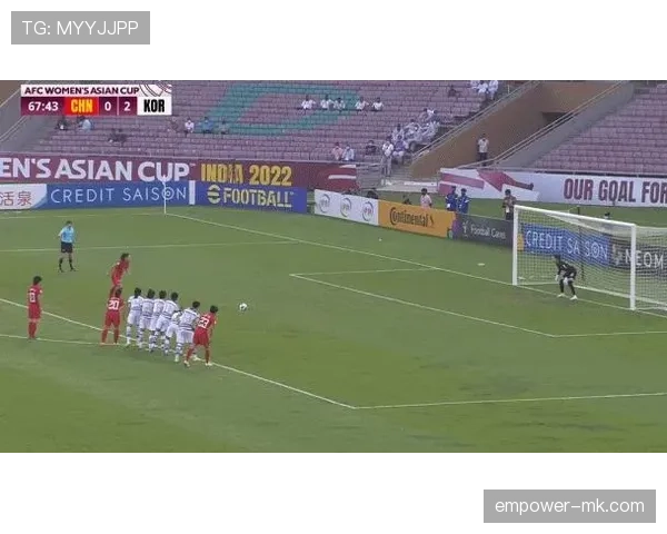 绝境翻盘!足球赛场上演惊天逆转,球迷沸腾见证奇迹时刻 绝境翻盘!足球赛场上演惊天逆转,球迷沸腾见证奇迹时刻