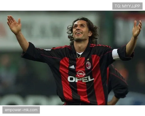 马尔蒂尼足球智慧体现防守艺术与战术理解持续提升 马尔蒂尼足球智慧体现防守艺术与战术理解持续提升