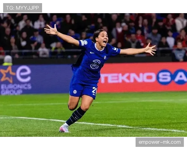 亚历克斯·摩根训练完顺手买了辆保时捷，说是为了接送女儿上学方便