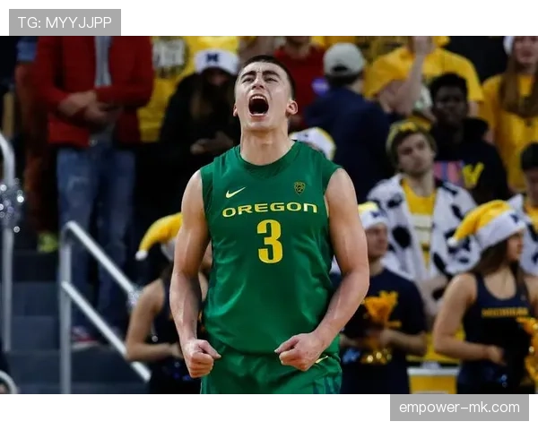 佩顿·普里查德挡拆牵制，较上季更能拉开怀特三分位