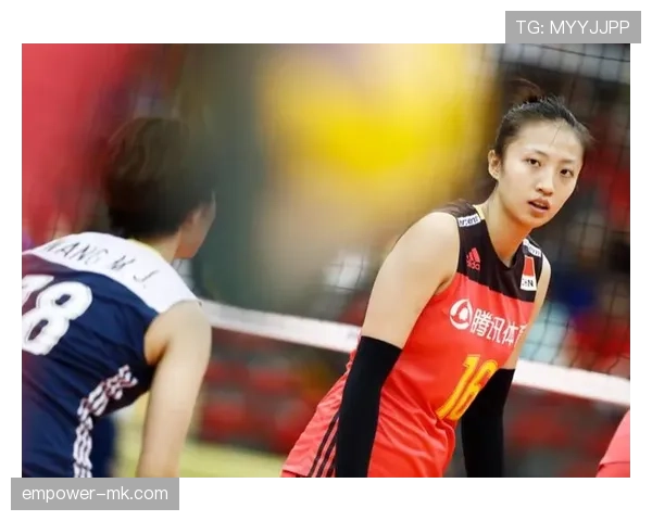 丁霞家里那个晾衣架都比我家贵，这篮球场外的生活真没法比！